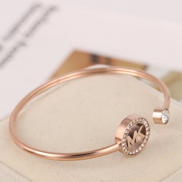 Michael Kors Diamond Love Opening Bracelet - Picture 1 of 5